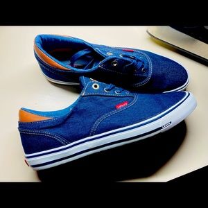 Men’s Levi Denim shoes - used like new